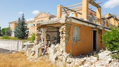 earthquake-damage